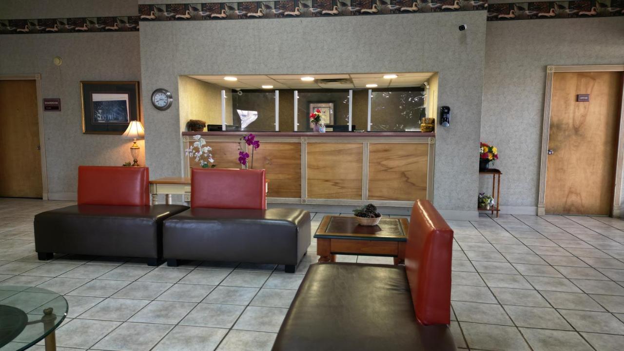 Crossroads Inn & Suites West Memphis Eksteriør billede
